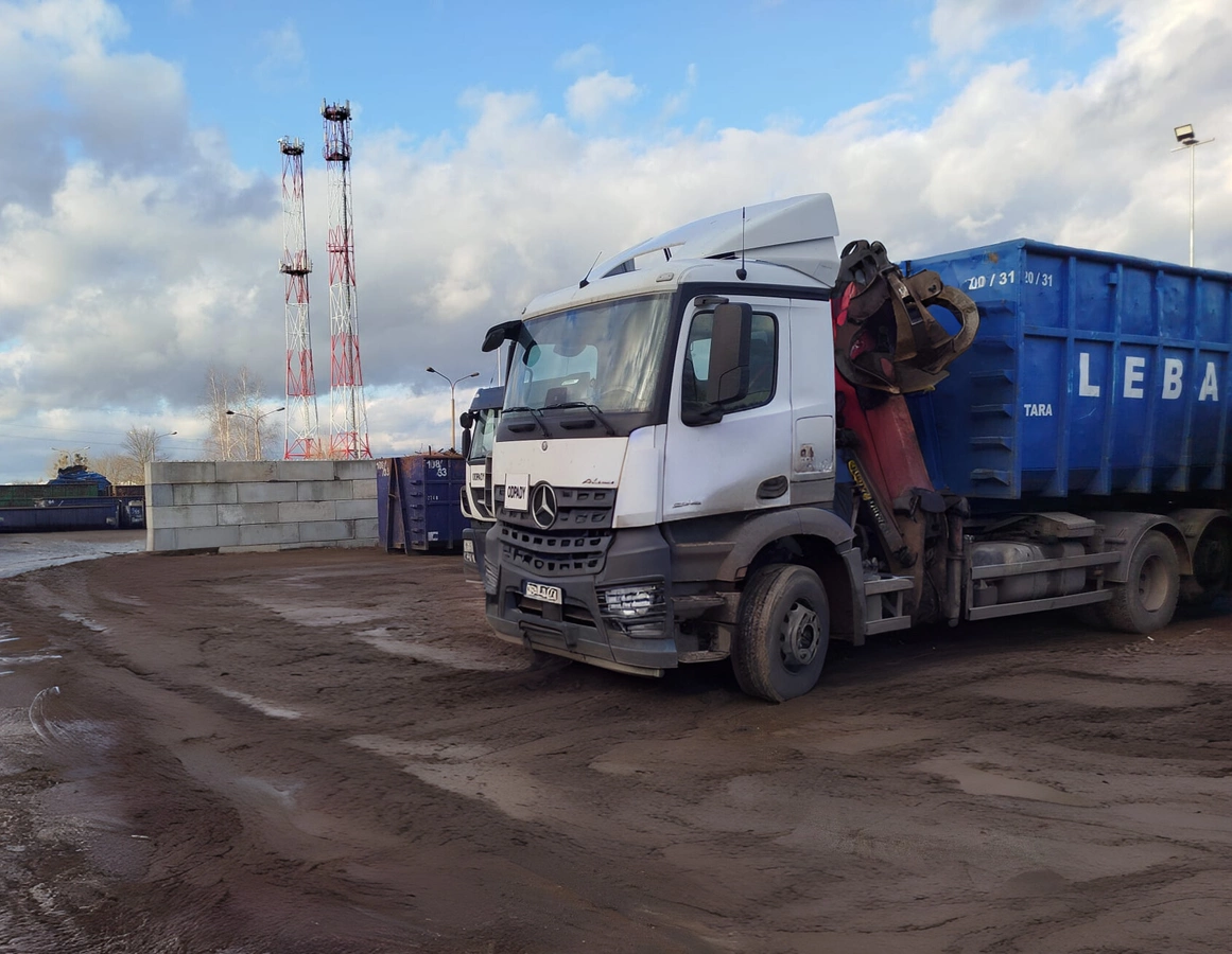 Usługi transportowe i załadunku HDS