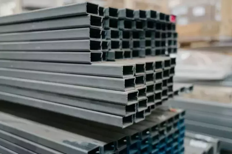 Czy profile gorącowalcowane są podatne na obróbkę?